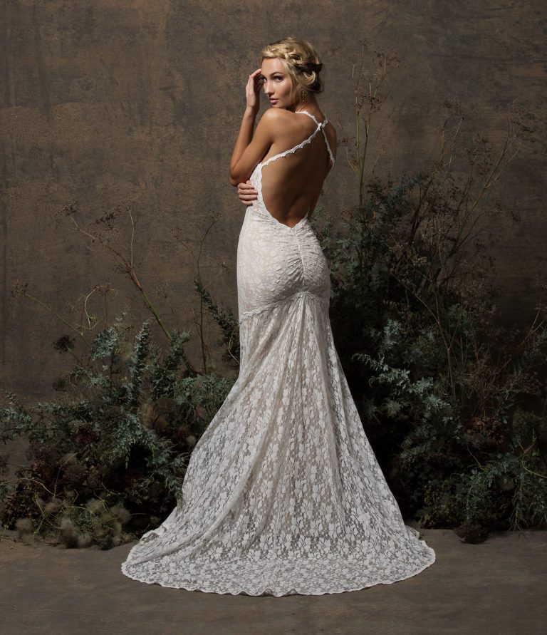 15 Best Backless Wedding Dresses in 2023 Royal Wedding