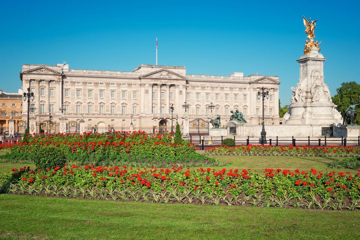 View virtual tours of Buckingham Palace - Royal Wedding