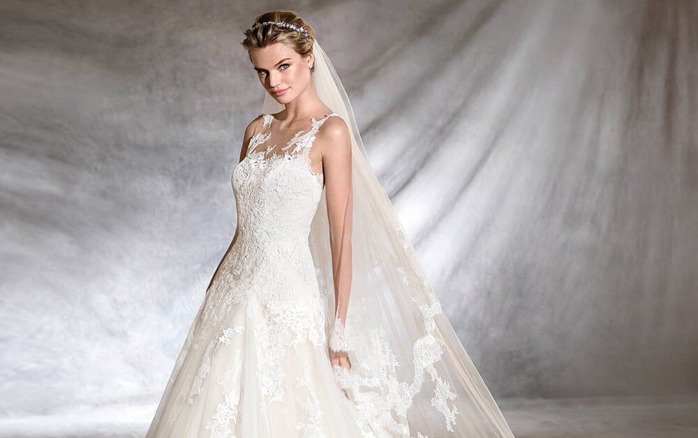 25 Best Strapless Wedding Dresses In 2020 Royal Wedding