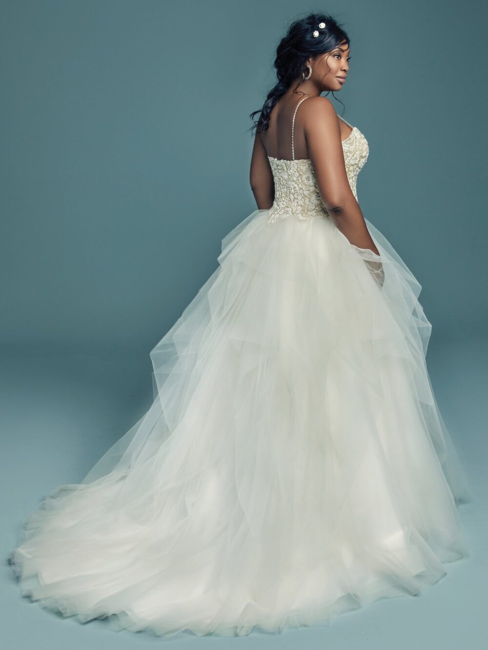 23 Best Wedding Dresses for Curvy Ladies for 2024 Royal Wedding