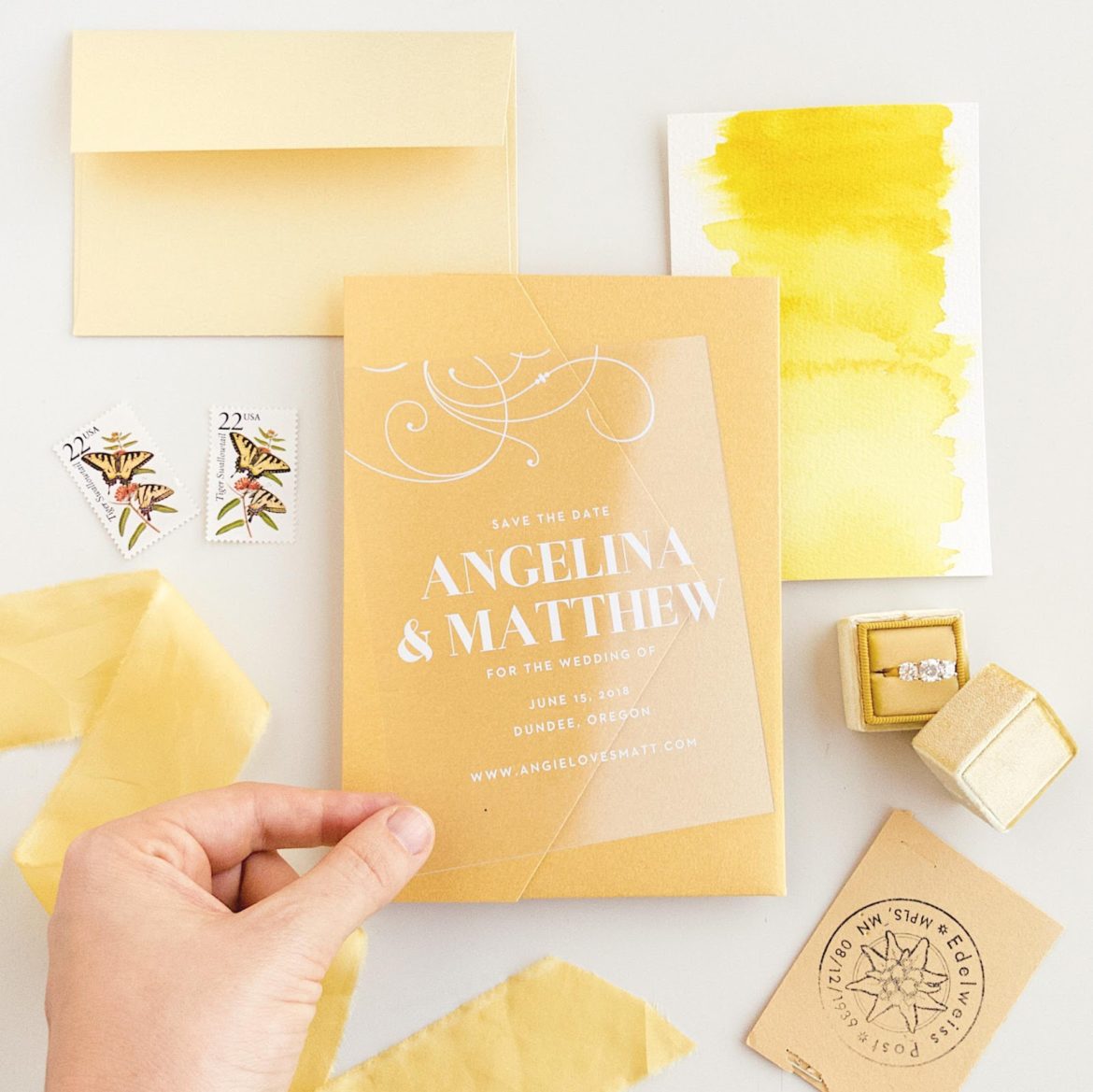 5 Best Wedding Invitation Styles For 2022 - Royal Wedding