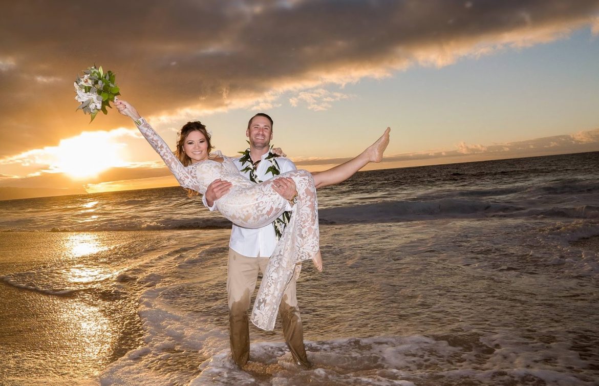 9 Tips For a Successful Beach Wedding
