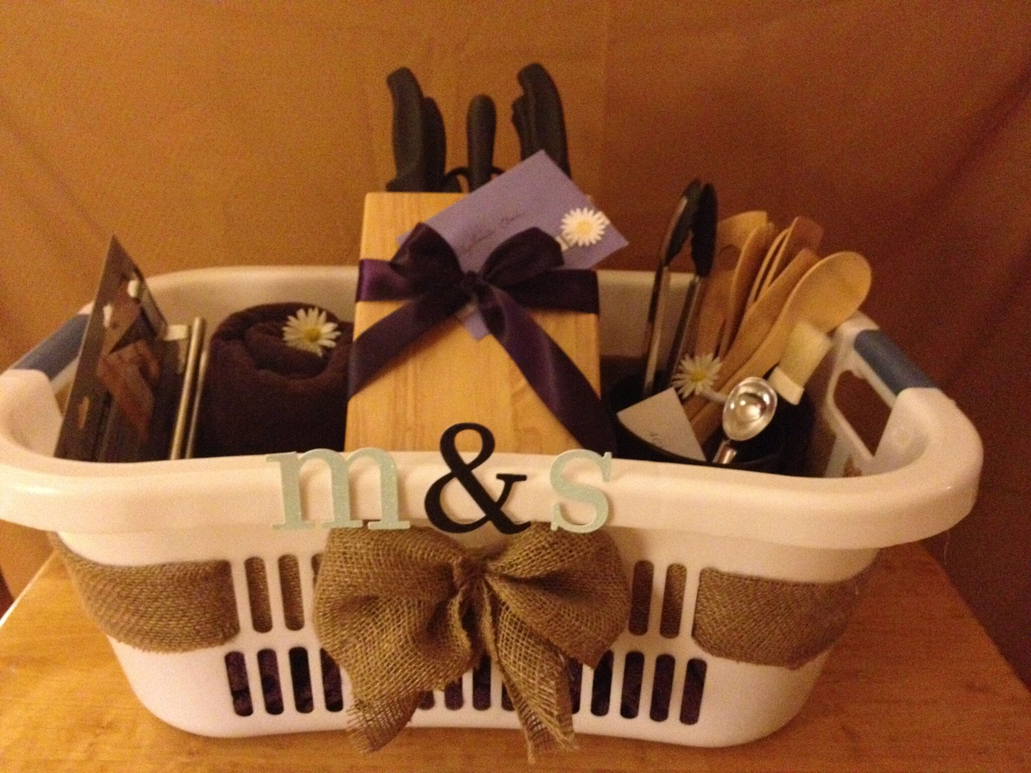 14 Housewarming Gift Ideas for Newly Married Couples Royal Wedding
